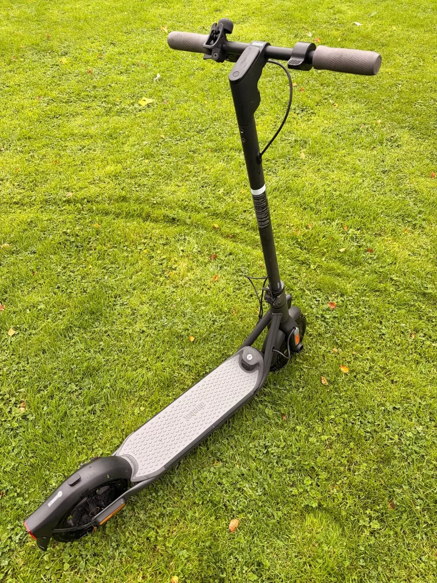 Segway e-scooter Ninebot F25Eii - Image 4