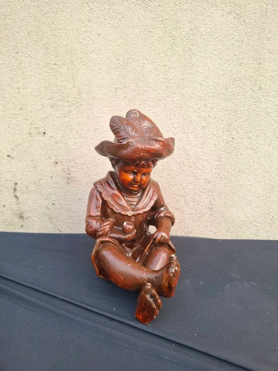 Heavy plaster baby figurine - Image 1