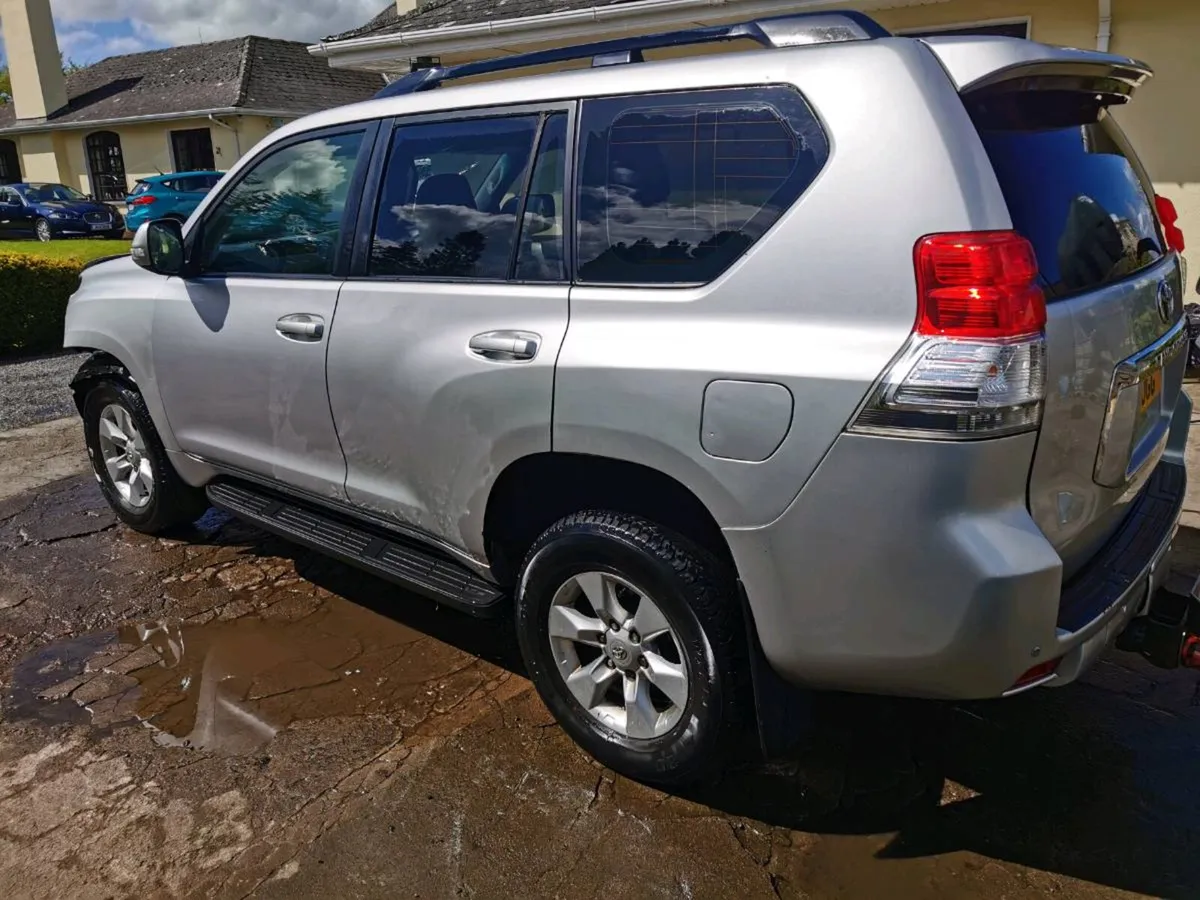 12 Toyota Landcruiser Auto - Image 2