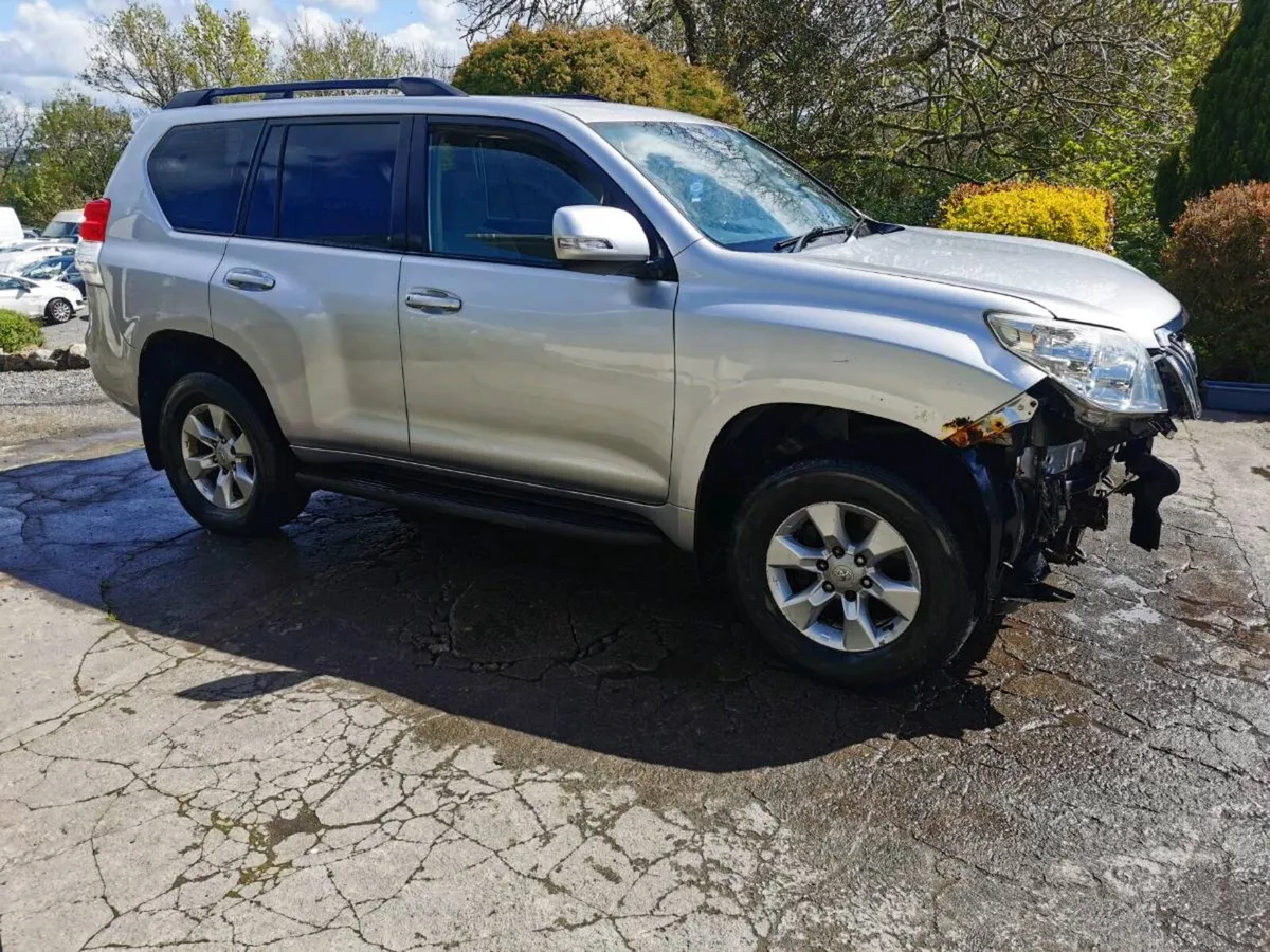 12 Toyota Landcruiser Auto - Image 3