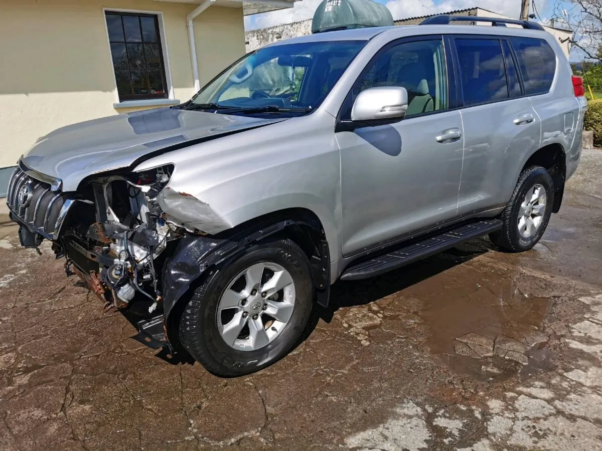 12 Toyota Landcruiser Auto - Image 1