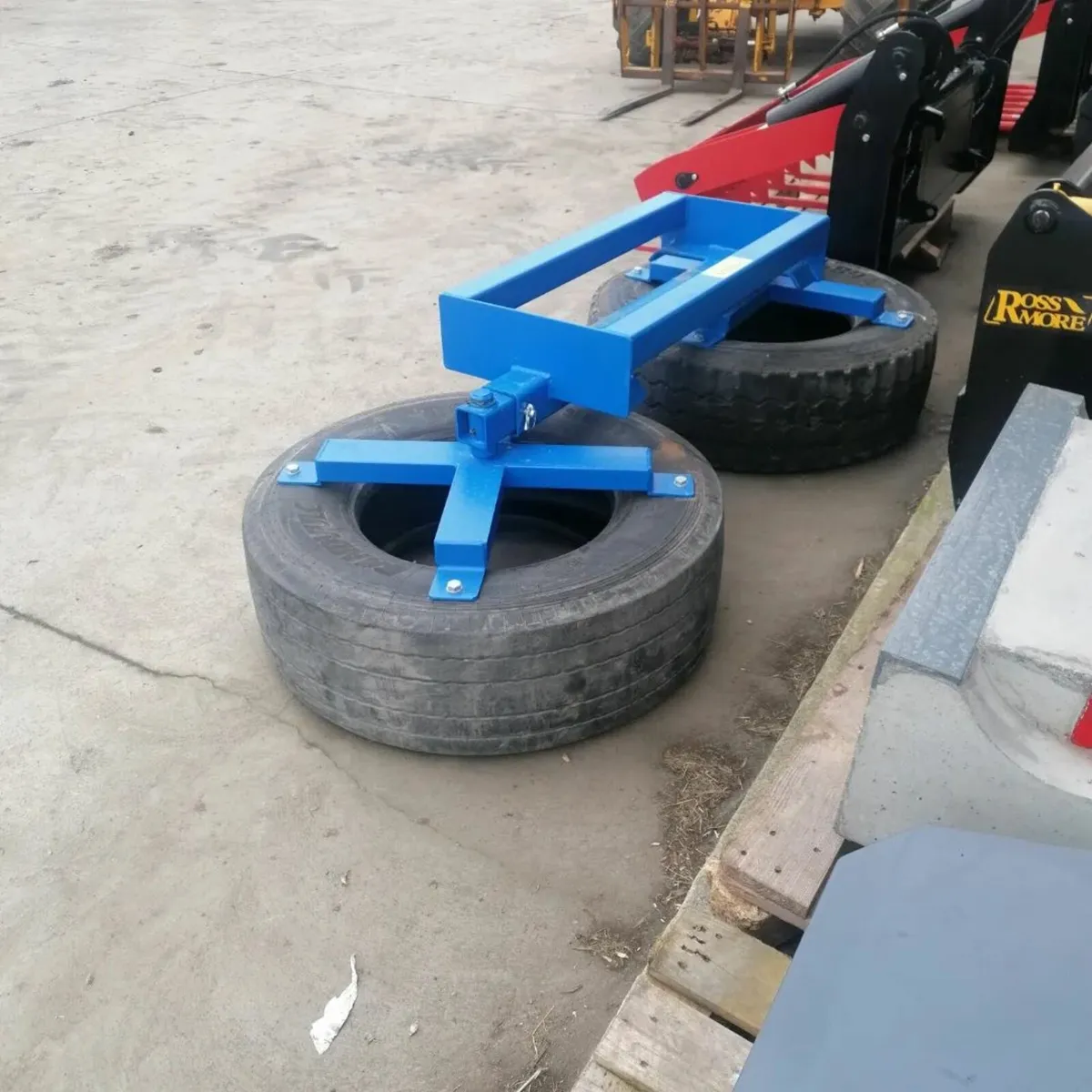 New O'Shea silage pusher - Image 3