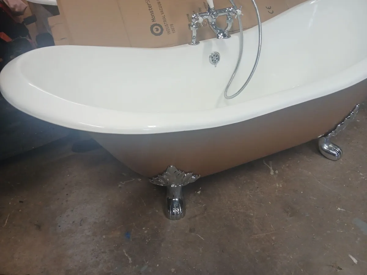 Cast iron slipper bath & taps - Image 2