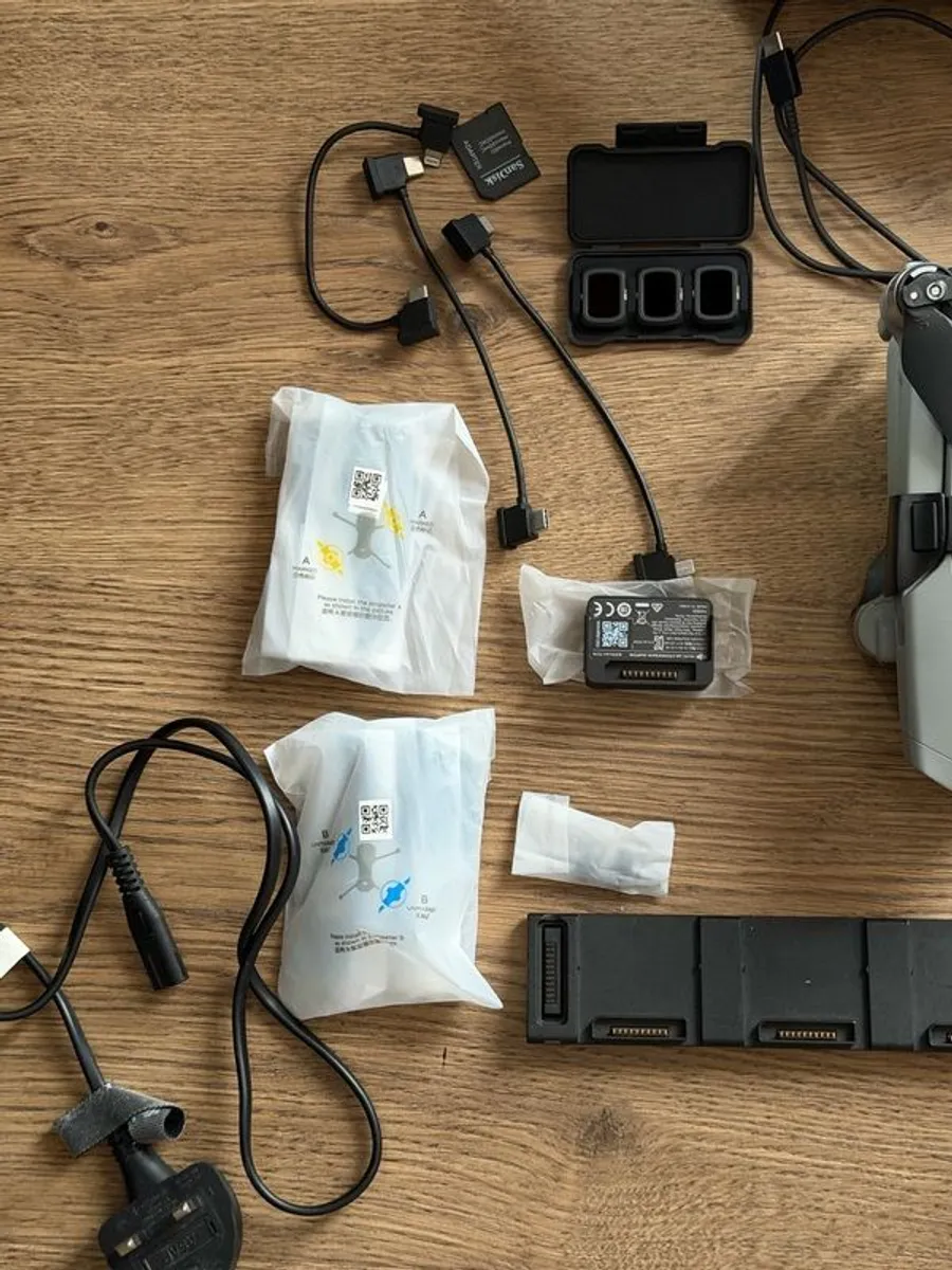 DJI mavic air 2 combo - Image 3