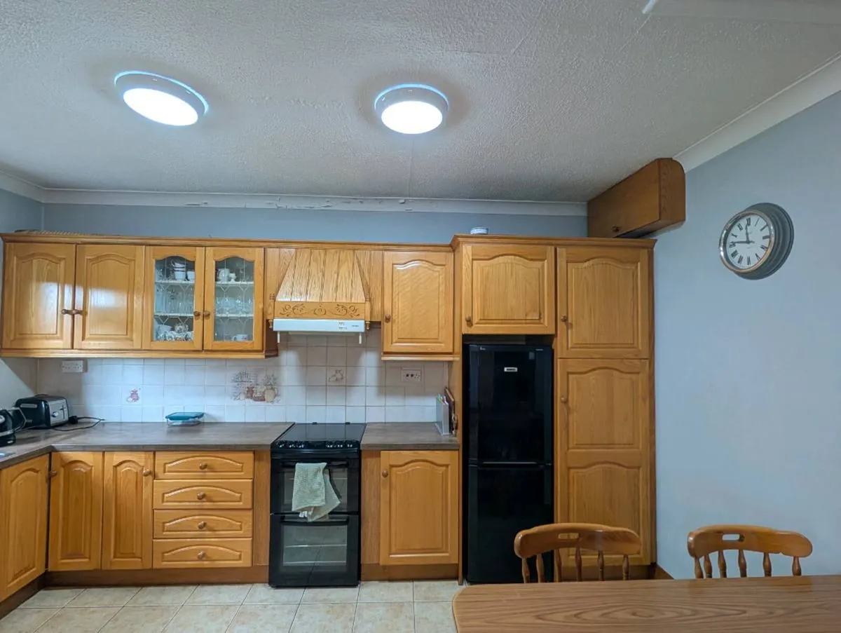 Kitchen Units and Worktop - Image 1