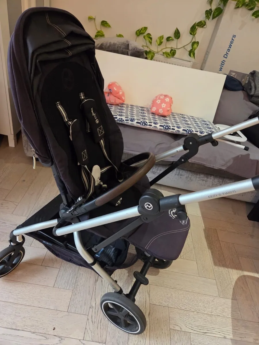 Cybex Eezy S Twist  travel stroller - Image 2