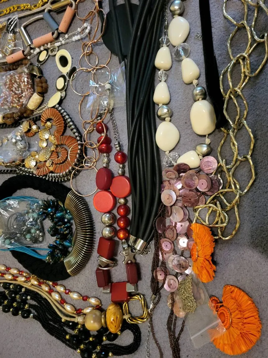 72 Piece Mixed Jewellery Job Lot / Bundle – €40 - Image 2