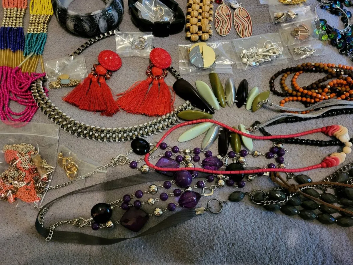 72 Piece Mixed Jewellery Job Lot / Bundle – €40 - Image 4