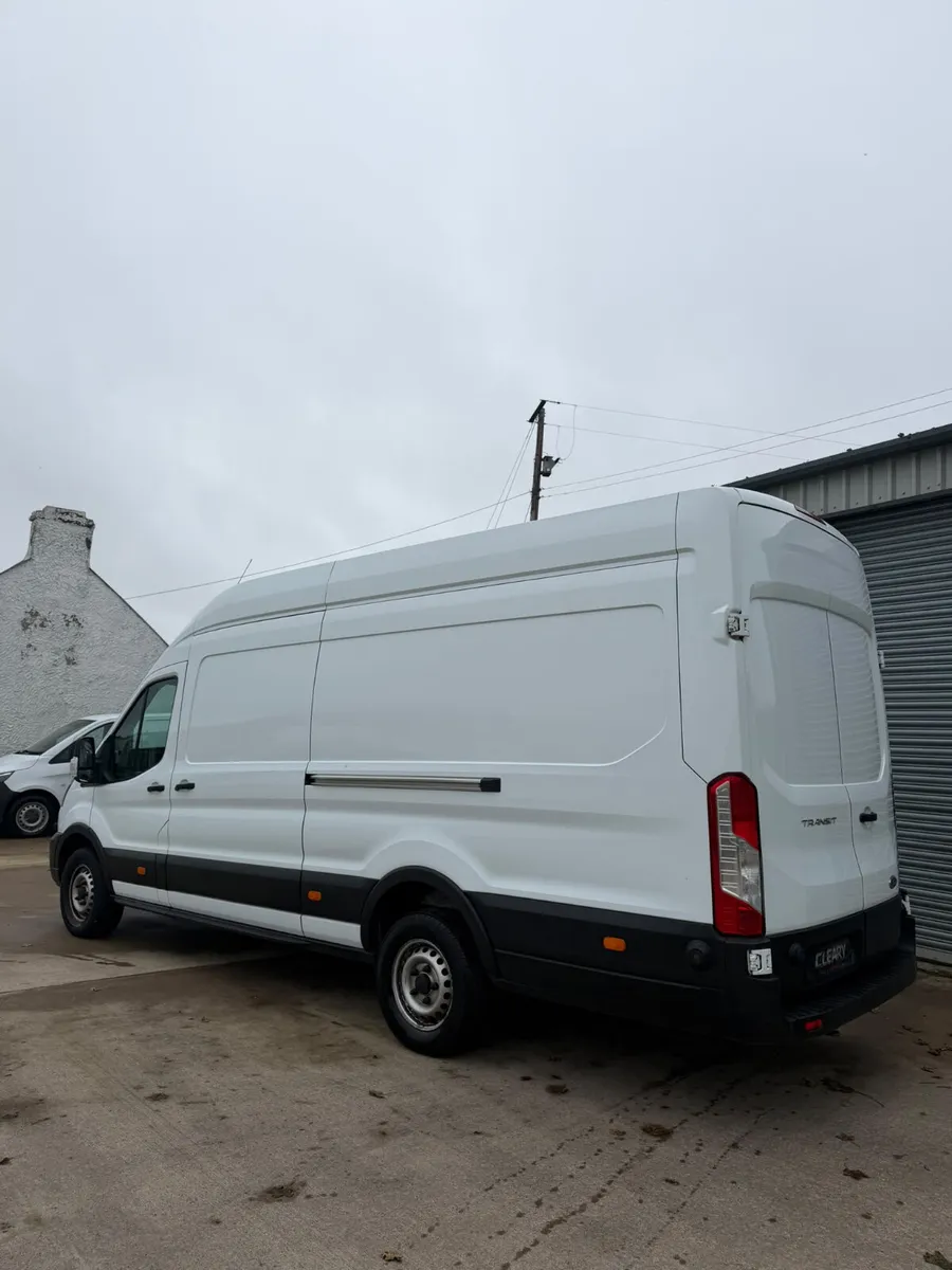 Jumbo Ford Transit 2022 - Image 2