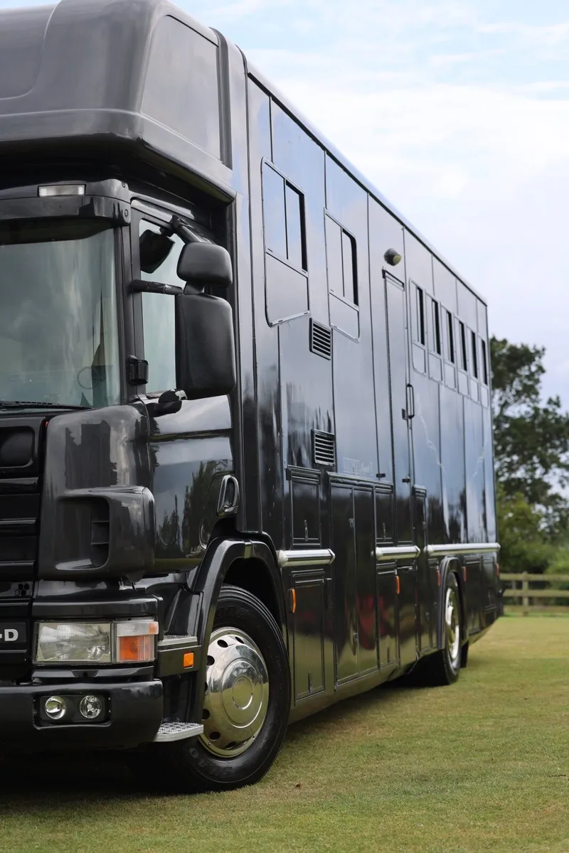 Horse lorry - Image 2