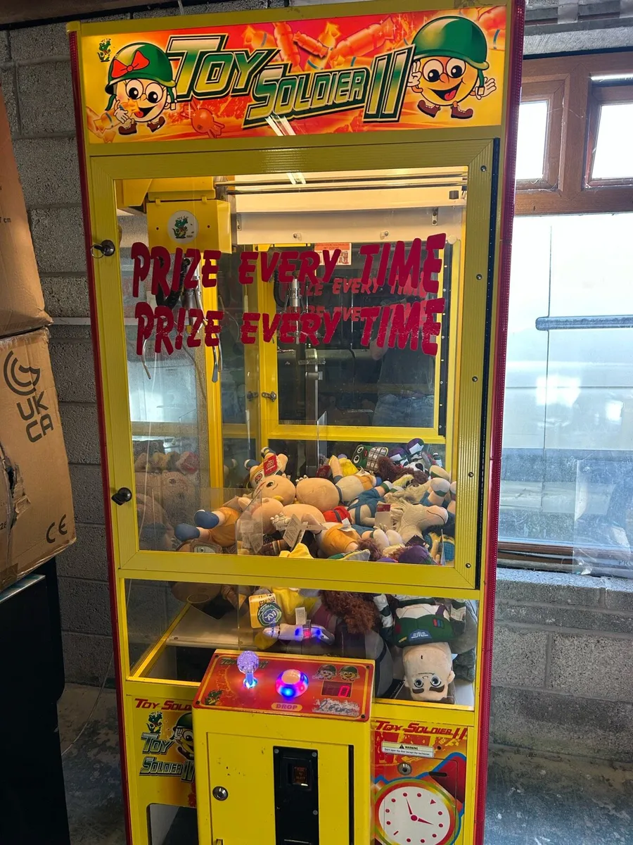 Toy Crane Claw Machine