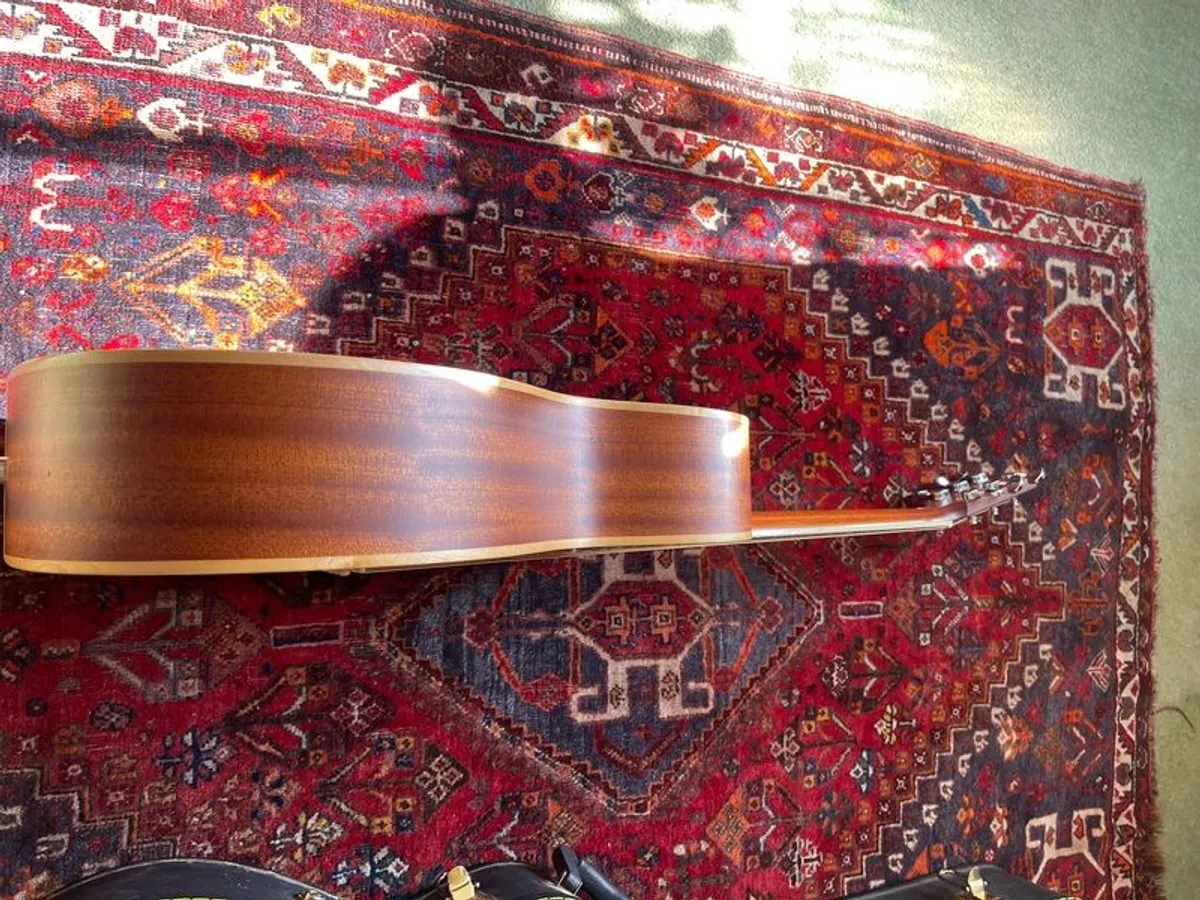 Larrivee OM-03 SP with passive  pick up and Larriveehard case. - Image 4