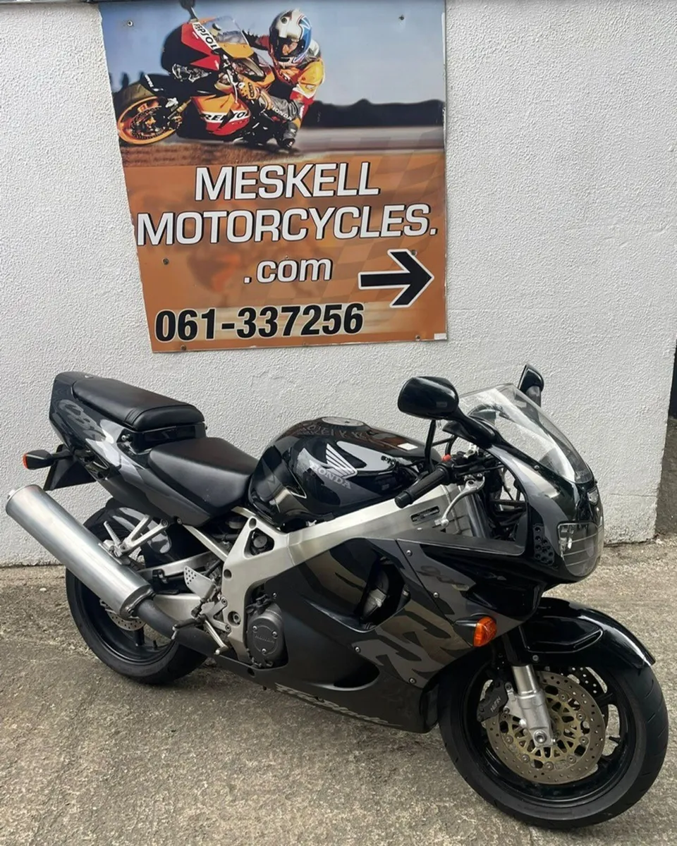 1997 Honda CBR 900RR Fireblade @ Meskells - Image 1