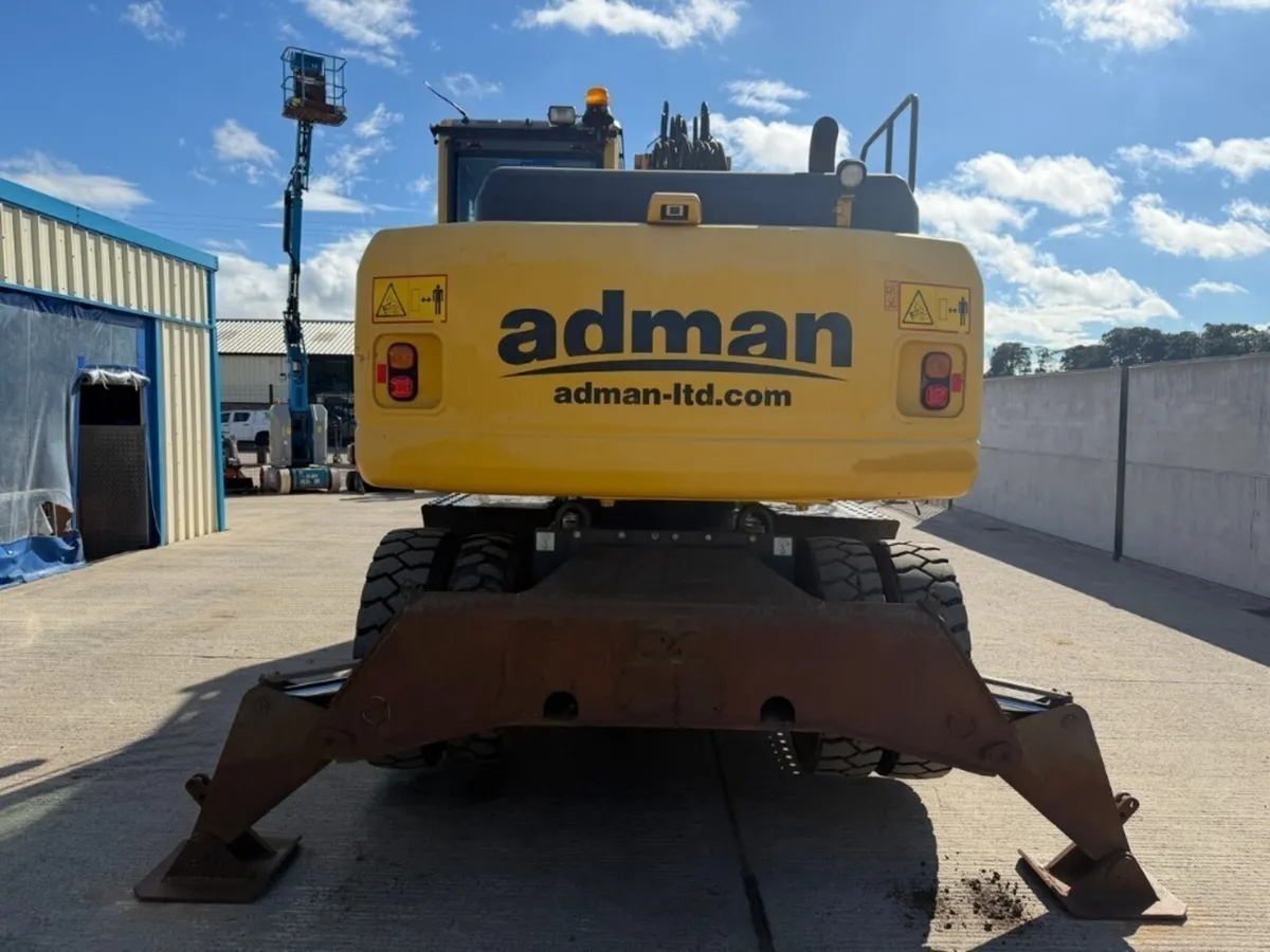 2017 Komatsu PW160 Only 3900Hrs 3 Piece Boom - Image 3