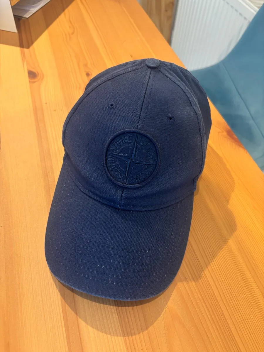 Stone Island navy mens cap - Image 1
