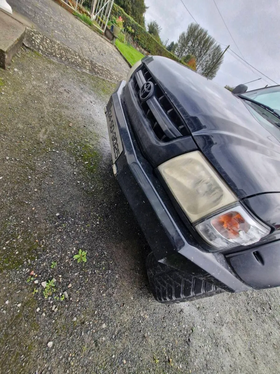 Toyota hilux - Image 3