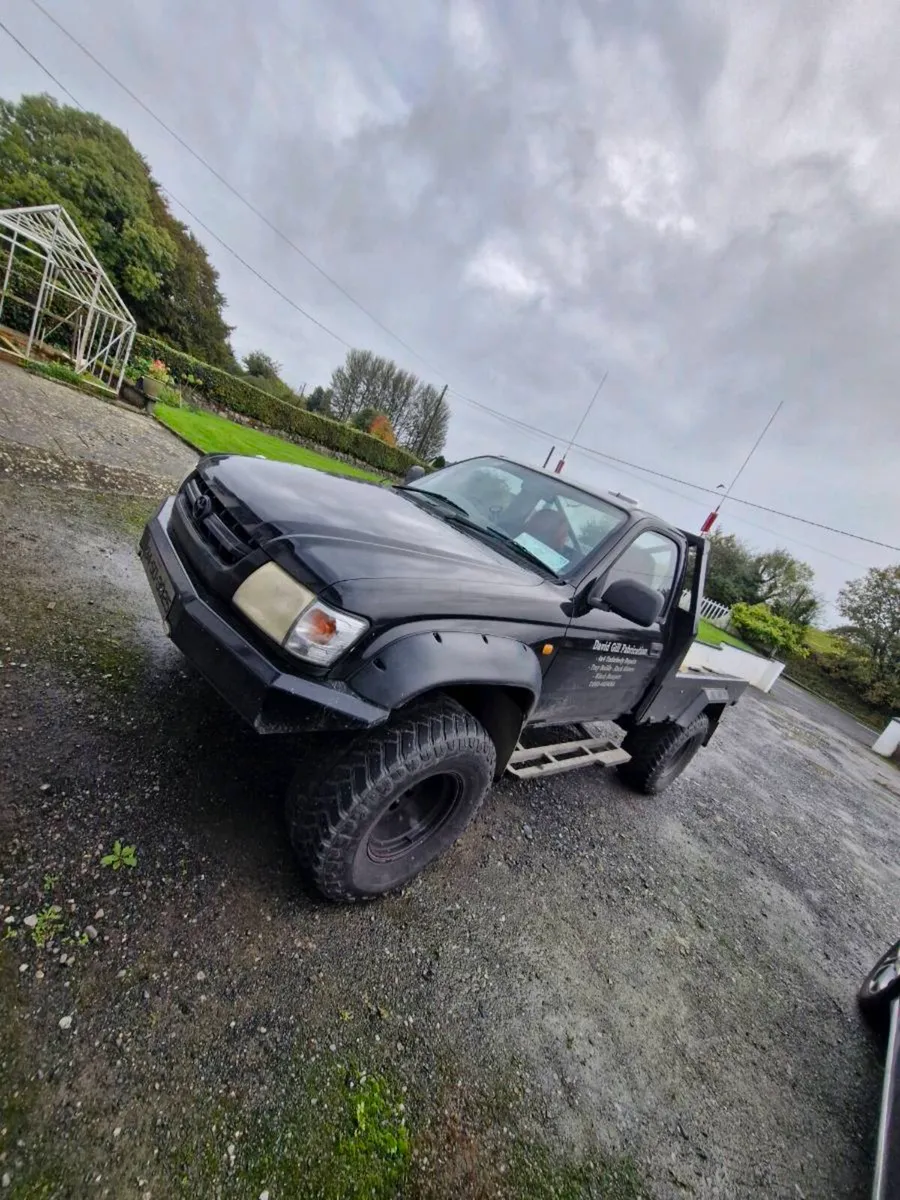Toyota hilux - Image 2