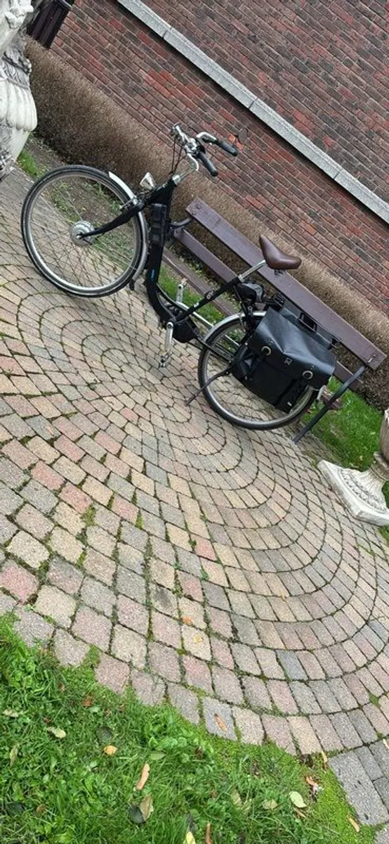 Momentum Electrical Model T Electric Bike - Image 2