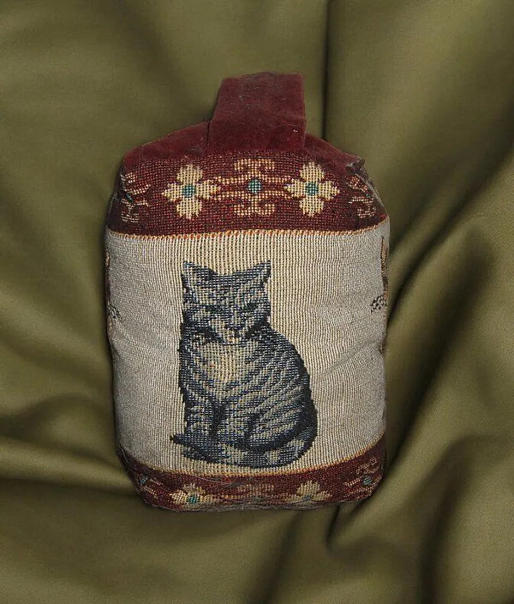Vintage Harrods Tapestry Cat Doorstop – Pristine - Image 1