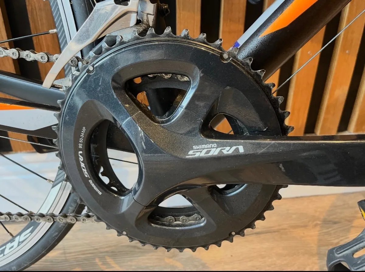 Giant Contend road bike - Image 4
