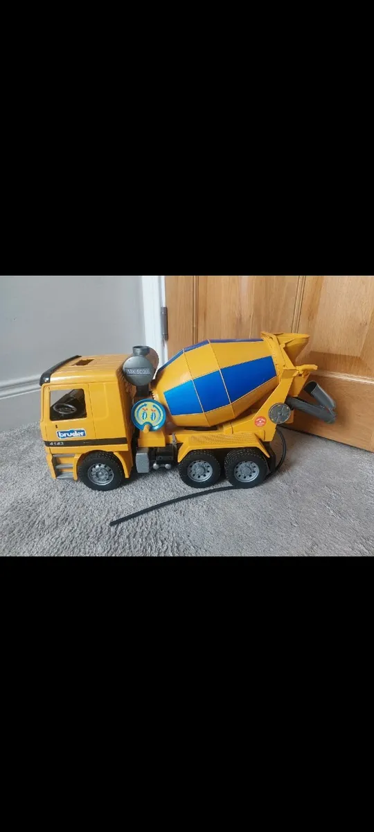 Cement Truck & Bin Lorrry - Image 3