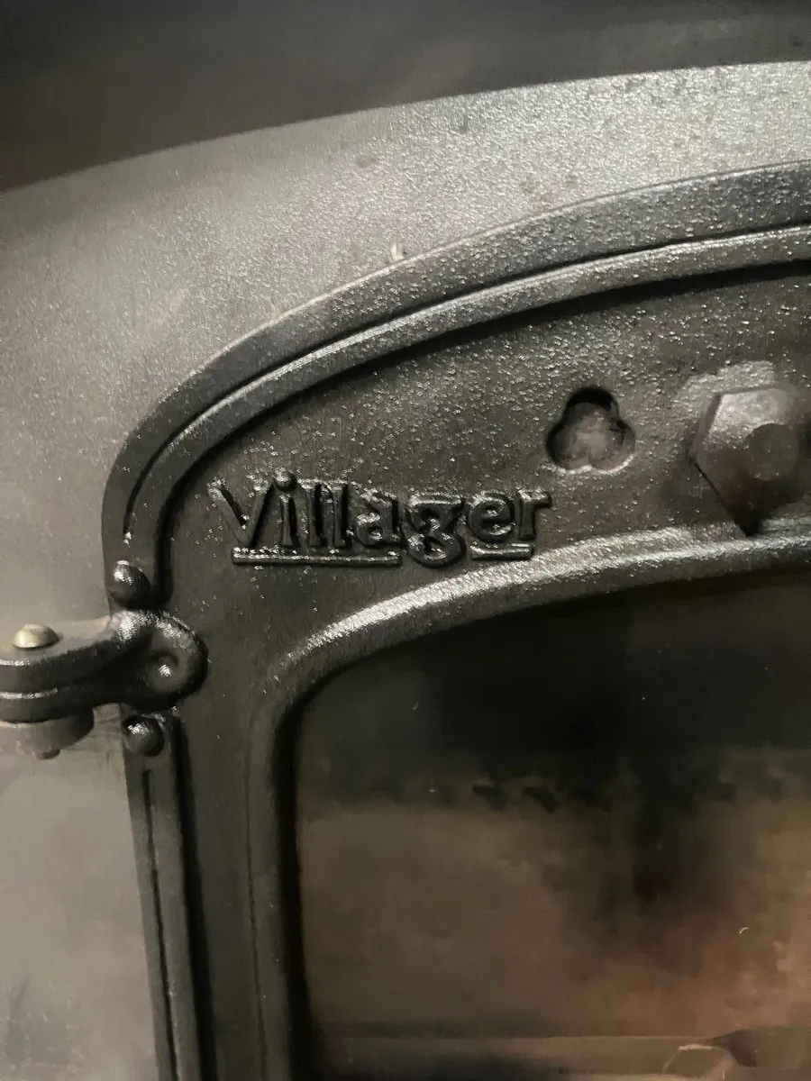 Villager Cast Iron Stove A - Image 2