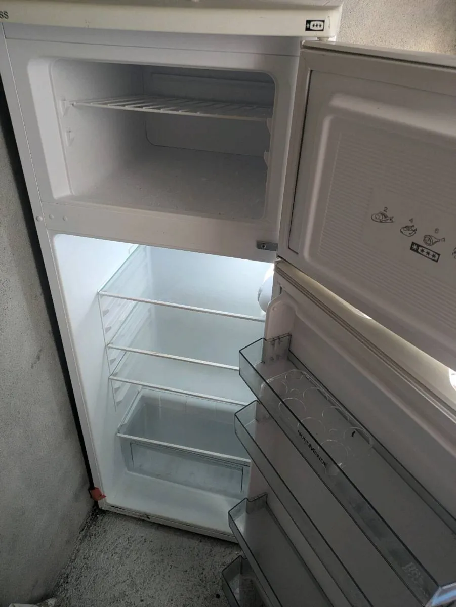 Nordmende freestanding Fridge freezer - Image 2