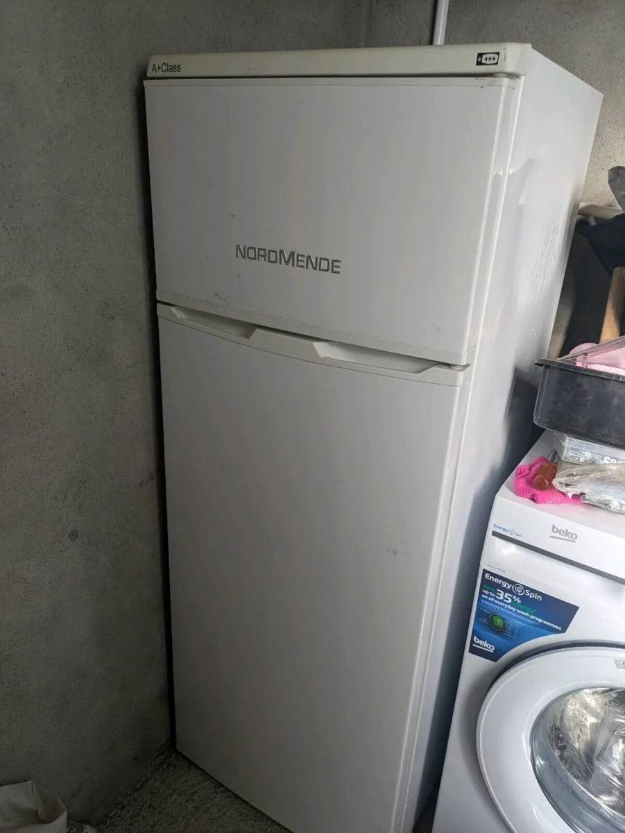Nordmende freestanding Fridge freezer - Image 1