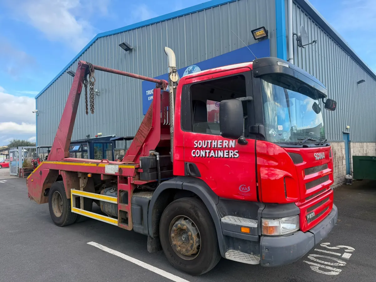For Sale: 2006 Scania P230 Skip Loader - Image 2