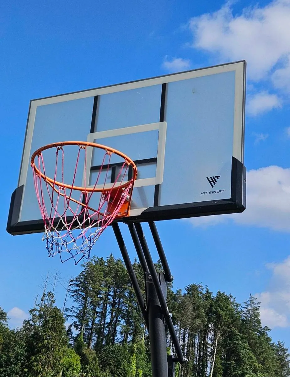 Hit Sport 10ft Adjustable Basketball Hoop Like New - Image 2