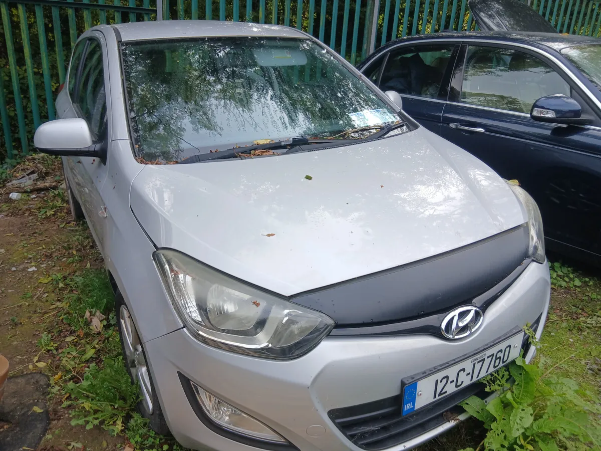 12 hyundai i20 - Image 1