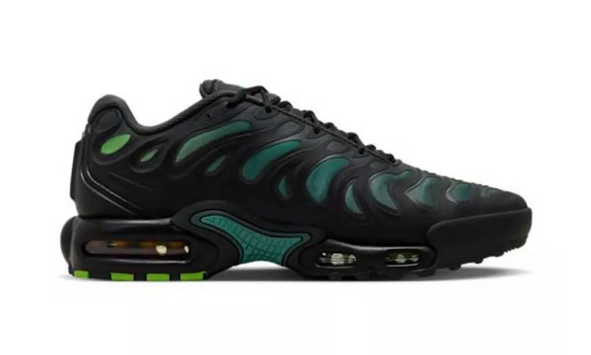 Nike Air Max Plus Drift runners Black Volt Man - Image 1