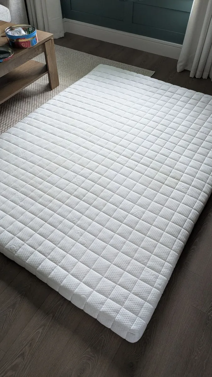 JYSK DREAMZONE Kjella King Mattress Topper