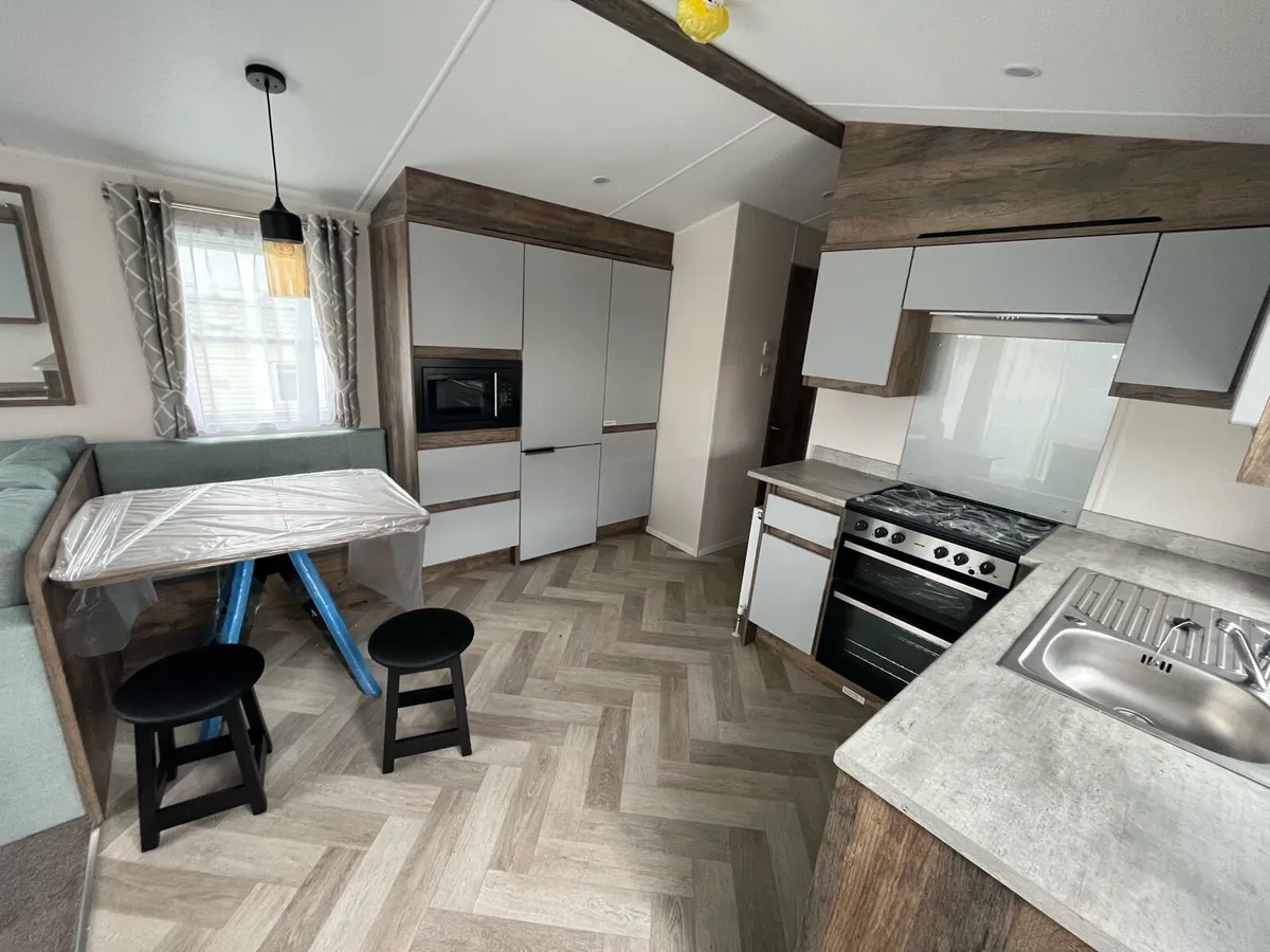Willerby Brookwood 3B on Talbot Park - Image 4