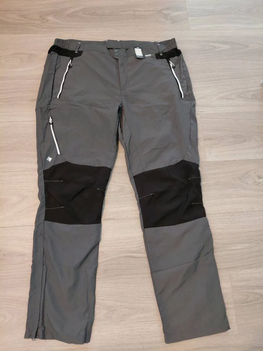 Mens Regatta hiking trousers - Image 1