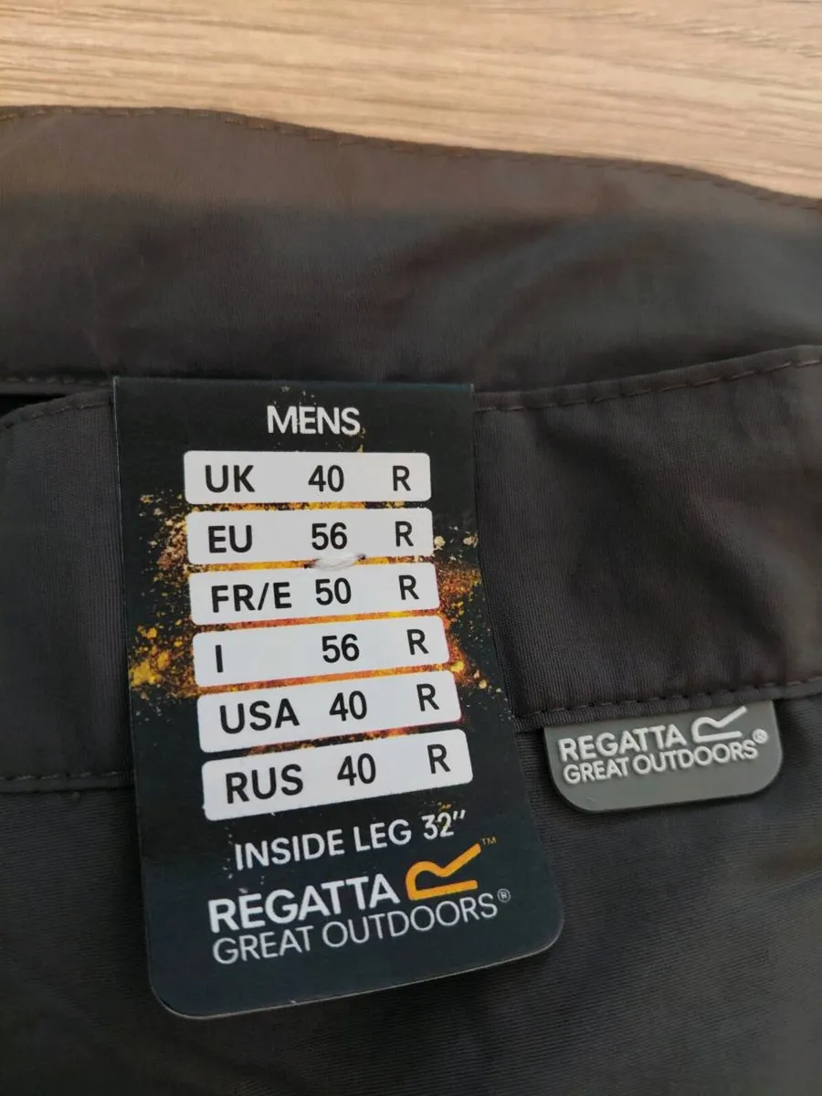 Mens Regatta hiking trousers - Image 3