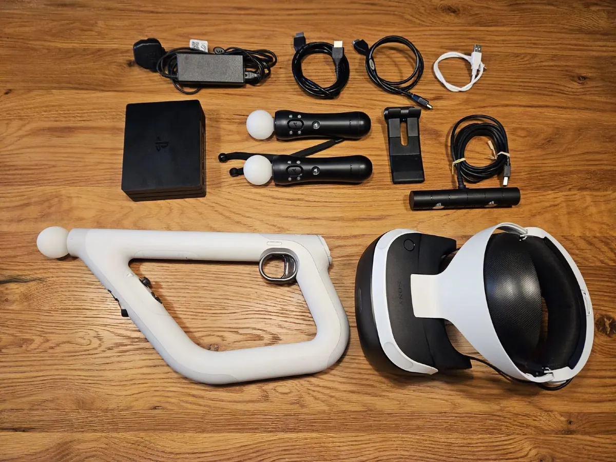 PlayStation VR (PS VR) Complete Bundle - Image 1