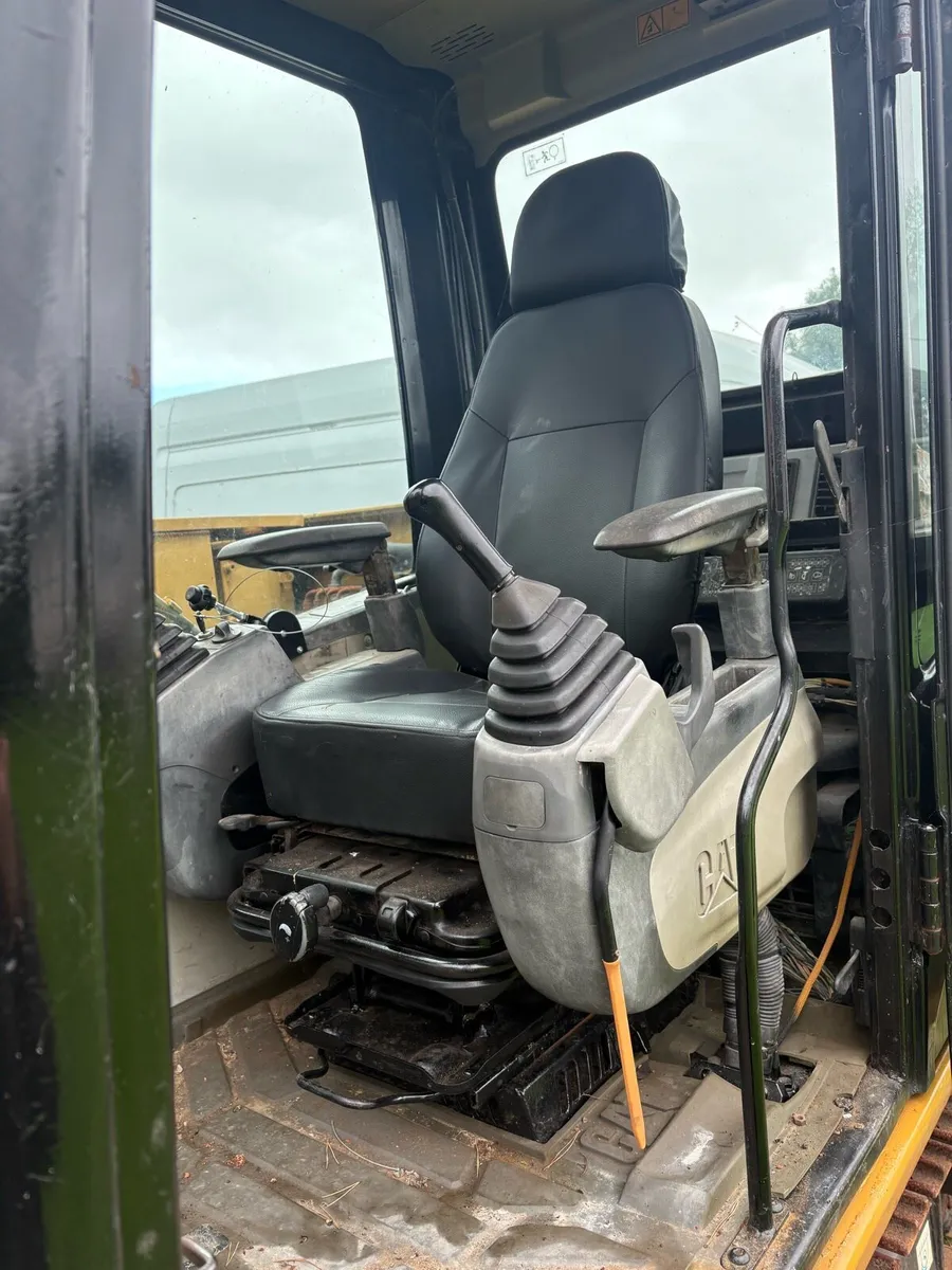 CAT 307D - Image 4