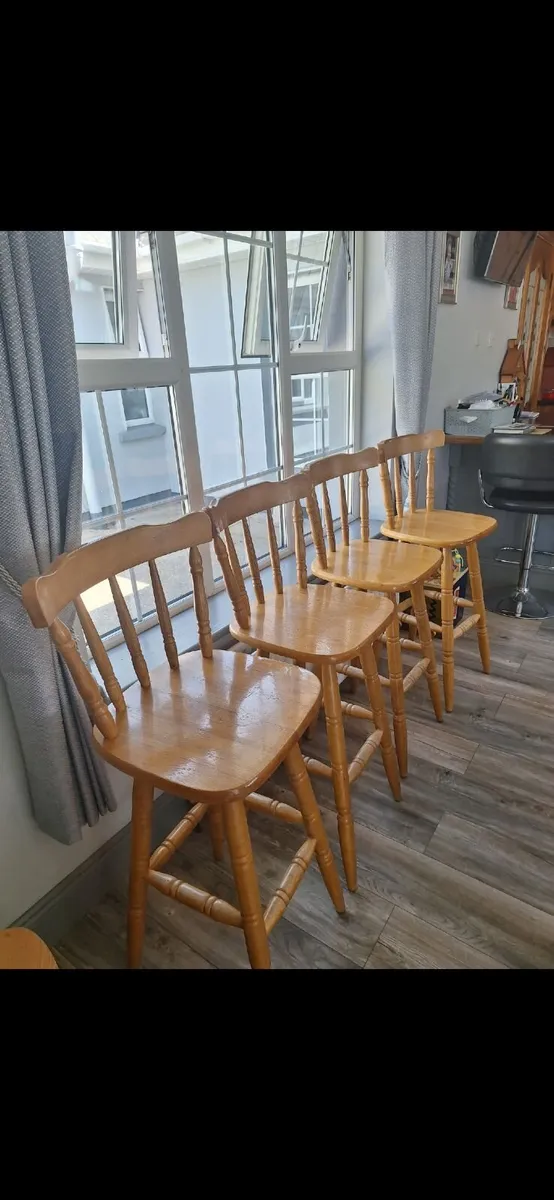 Kitchen bar stools