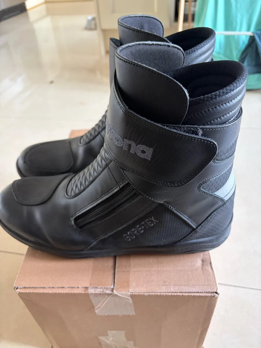 Daytona gortex size 45 - Image 3