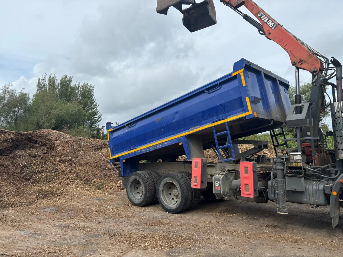 IVECCO grab lorry - Image 3