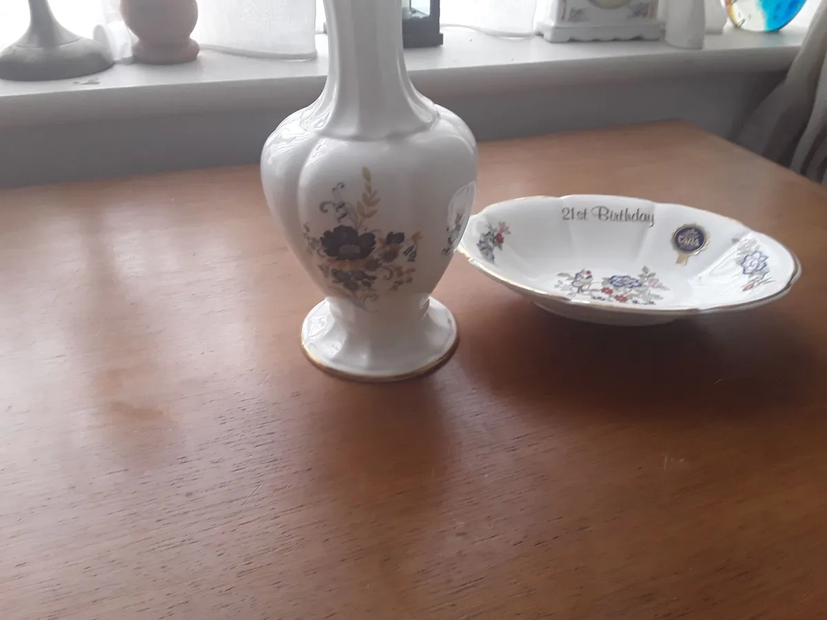 Tara collectible items - Image 4