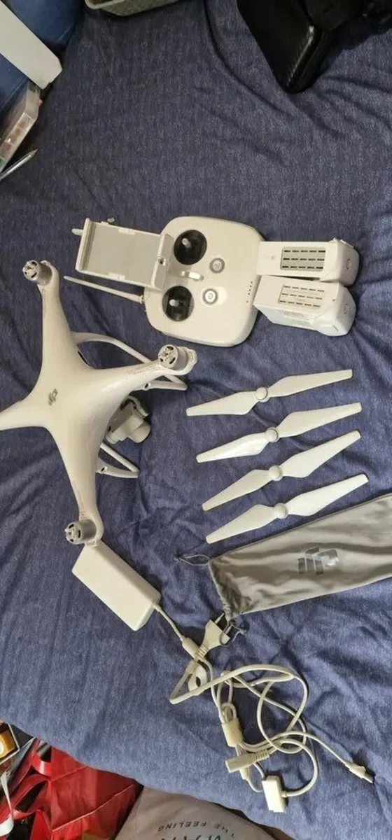 DJI Phantom 4 Pro V2.0 – Complete Kit with Origina - Image 2