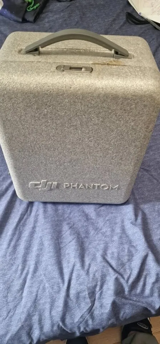 DJI Phantom 4 Pro V2.0 – Complete Kit with Origina - Image 4