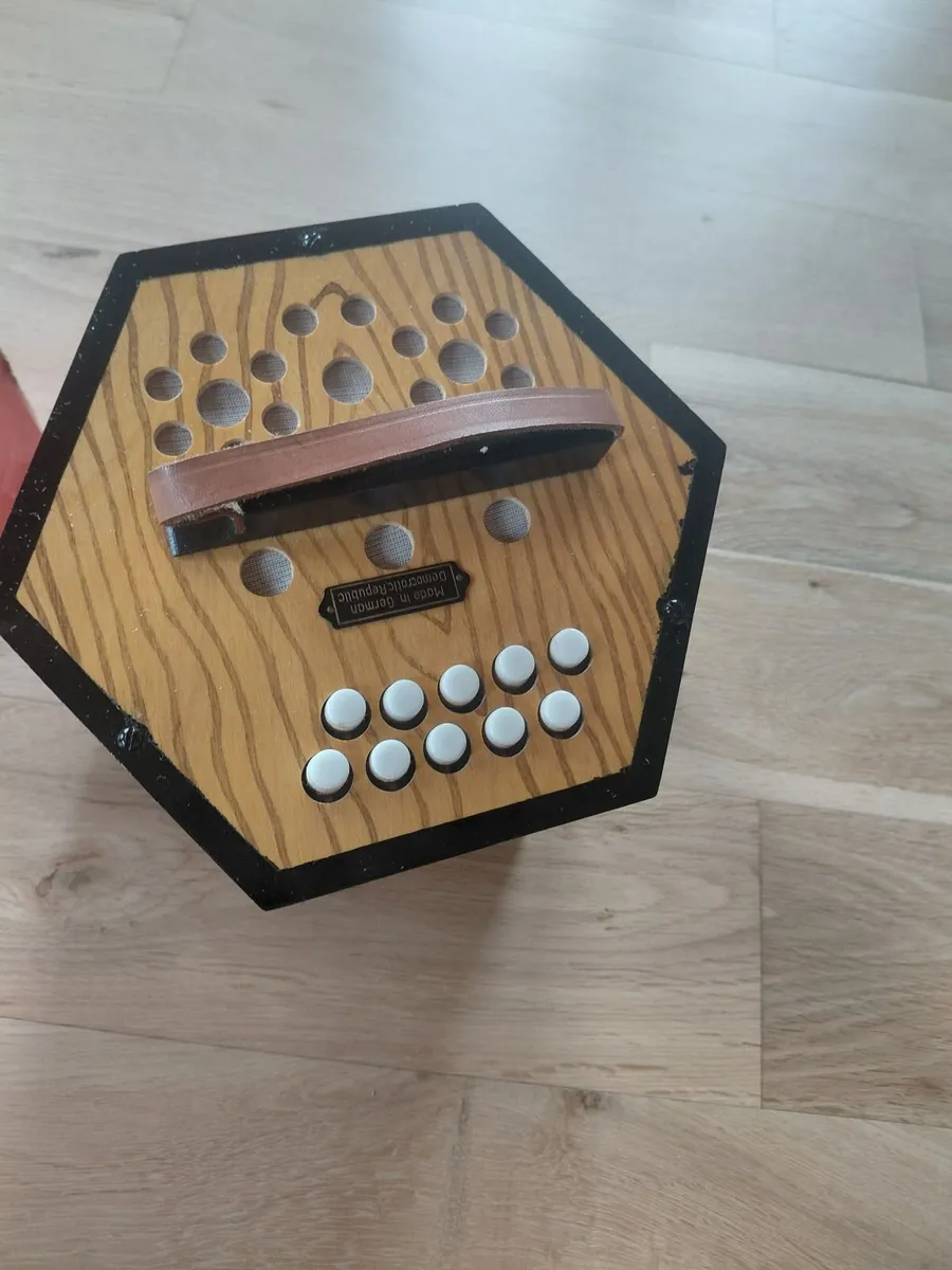 Scholar Concertina - Image 2