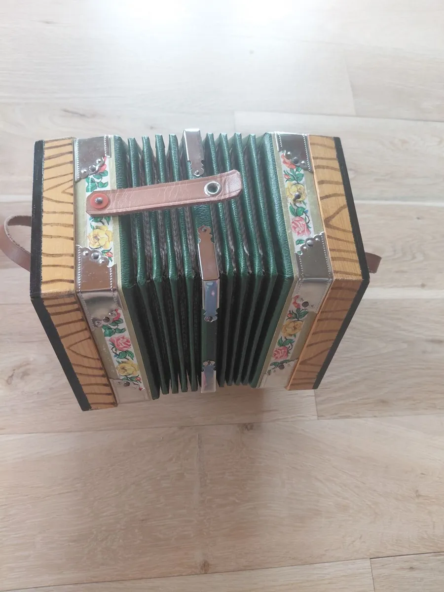 Scholar Concertina - Image 4