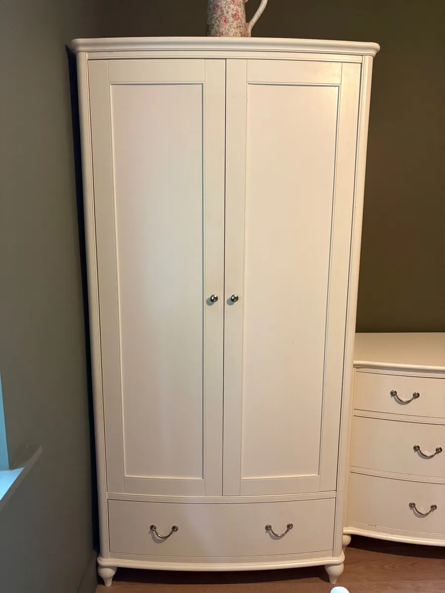 Casey’s of Cork Double wardrobe - Image 4
