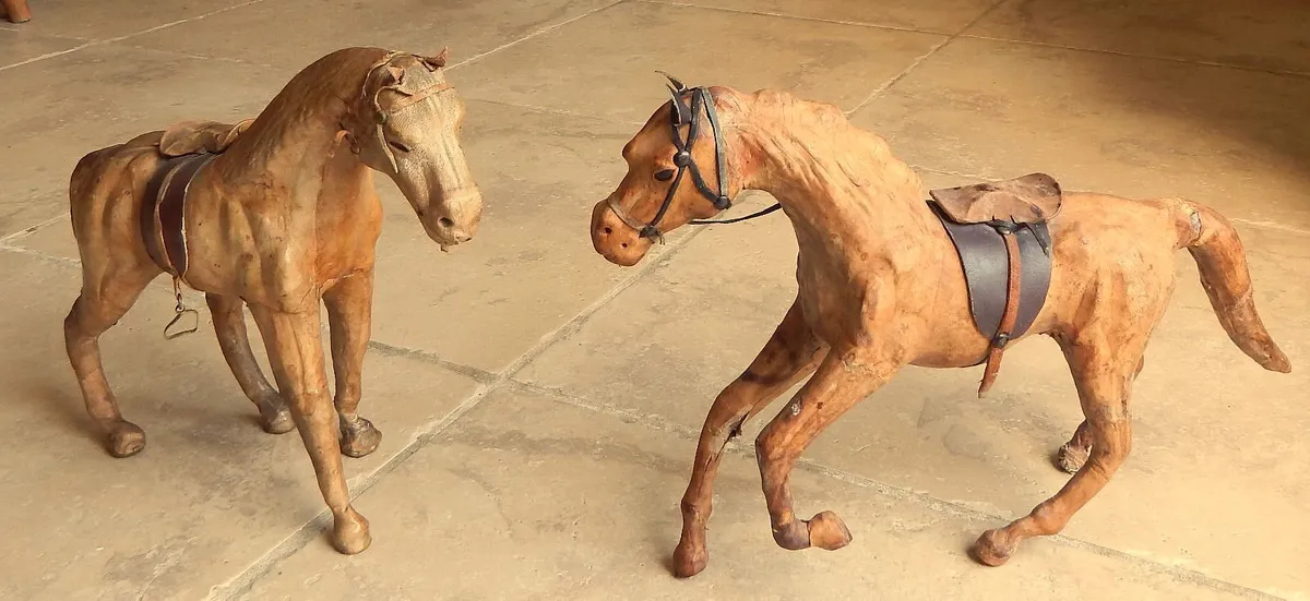 2 Vintage Leather Wrapped Horse Figurines - Image 2