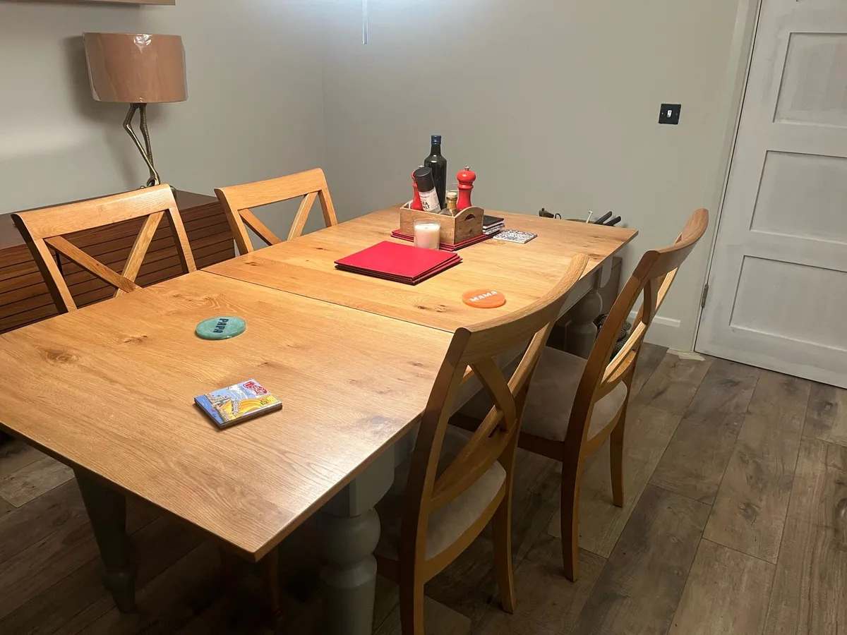 Dining table and chairs - Image 1