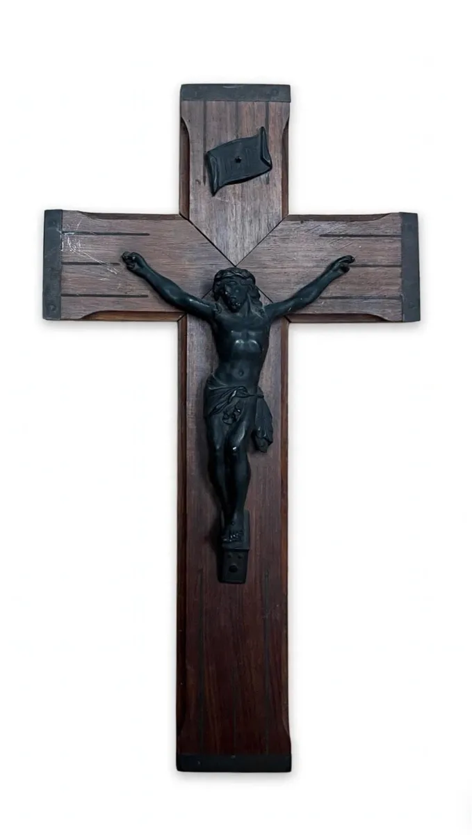 1960s crucifix